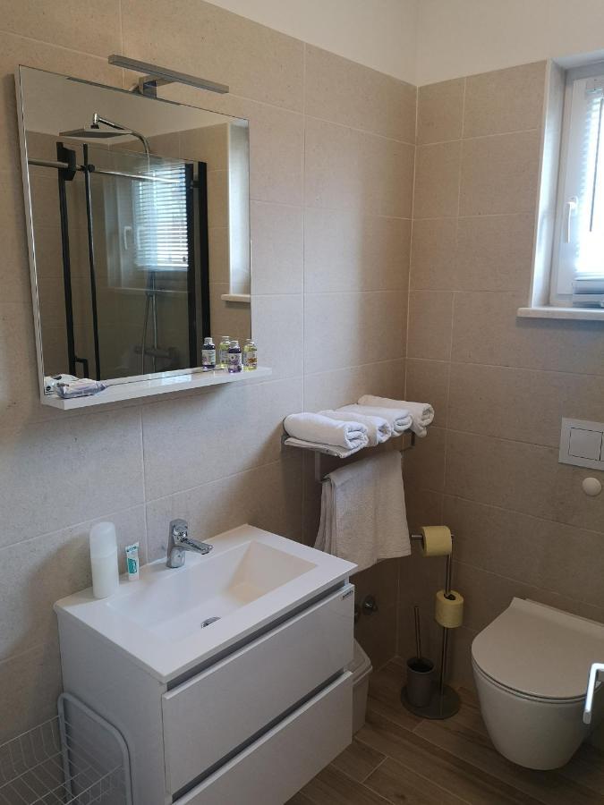 Apartment Nada 2 Malinska Eksteriør billede